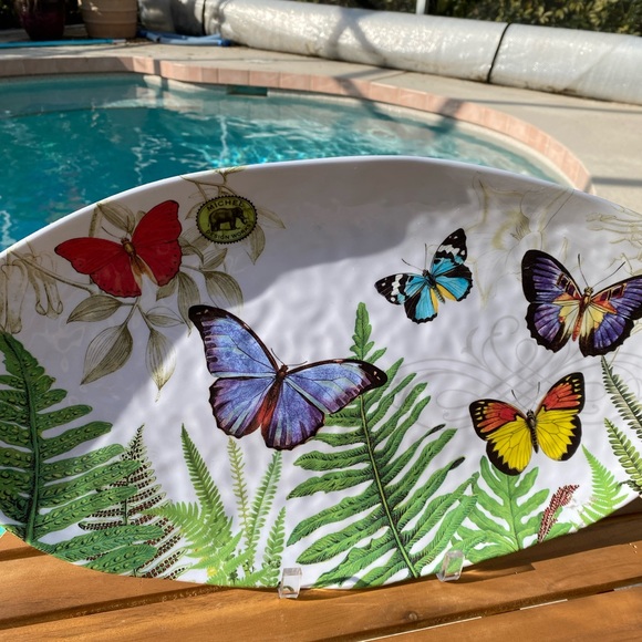 19 inch by 10 inch Plastic Butterfly Tray with plastic easel - Picture 6 of 6